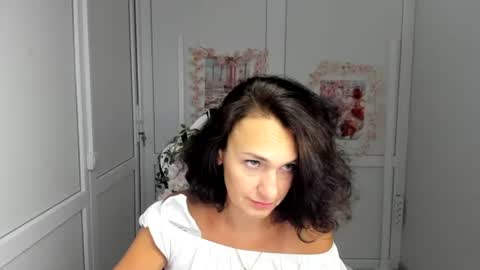 Christina online show from August 6, 4:39 pm