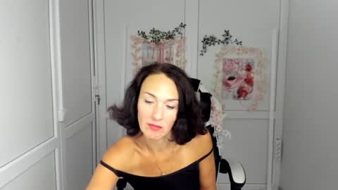 Christina online show from August 7, 7:08 am