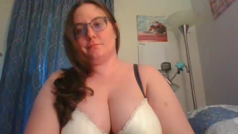 peachesbestfriend online show from May 18, 12:27 pm
