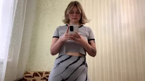 Molly online show from August 8, 4:29 pm