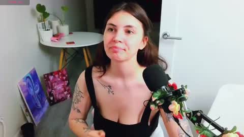 peachybabe__ online show from August 7, 10:43 pm