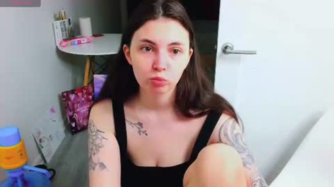peachybabe__ online show from August 15, 9:19 pm
