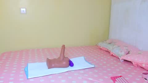 peachyyy online show from August 12, 11:34 am