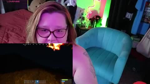 Peachy Nessa online show from March 29, 9:50 pm