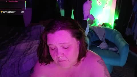 Peachy Nessa online show from May 20, 11:44 am