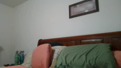 peanut143jelly online show from August 3, 1:12 am