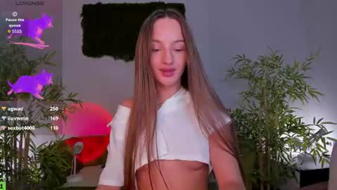 Sex Leah online show from August 6, 5:17 am