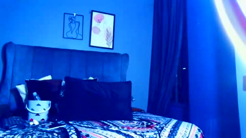 pearlblu38 online show from August 13, 7:50 pm