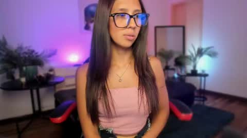 tiffa  online show from August 14, 3:59 pm
