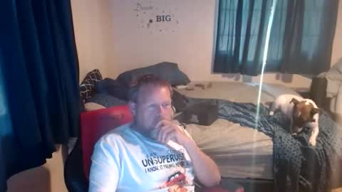 pecker40 online show from June 6, 7:30 pm