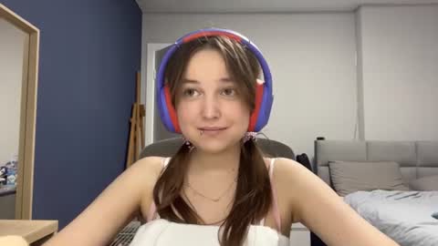 Luna Vale online show from August 13, 10:35 pm