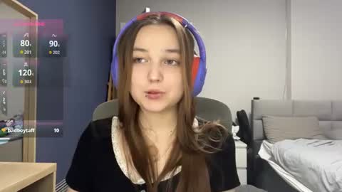Luna Vale online show from August 14, 6:11 pm
