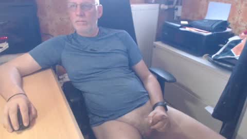 Pemue65 online show from August 4, 9:06 am