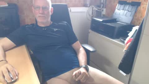Pemue65 online show from August 17, 9:14 am