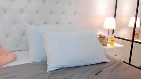 penelopeowenn online show from September 2, 12:40 pm
