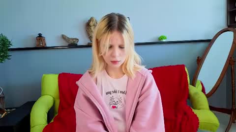 Melissa online show from August 12, 10:50 am