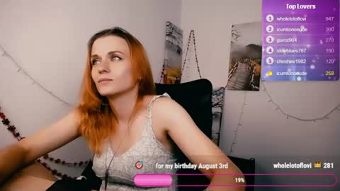 Mia online show from August 2, 8:54 am