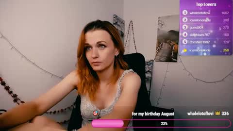 Mia online show from August 2, 11:28 am