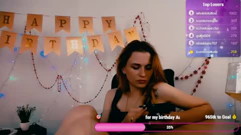 Mia online show from August 4, 3:09 pm