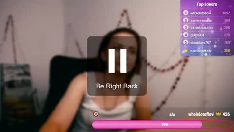 Mia online show from August 12, 10:39 am