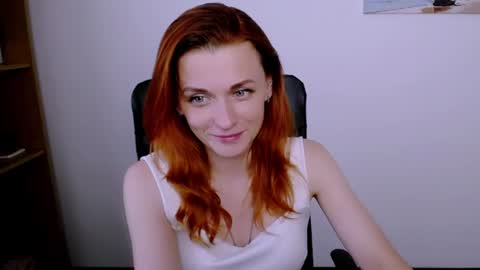 Mia online show from August 12, 12:51 pm