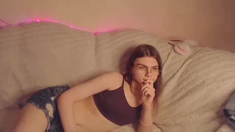 peralez_f online show from August 12, 2:14 am
