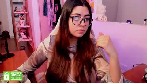 Sarah Ana Banana online show from July 25, 4:33 pm