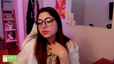 Sarah Ana Banana online show from July 31, 8:47 pm