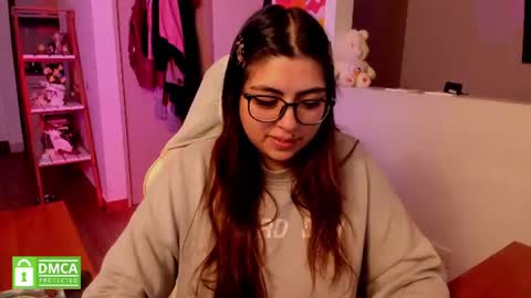 Sarah Ana Banana online show from August 4, 5:04 am