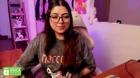 Sarah Ana Banana online show from August 6, 4:33 am