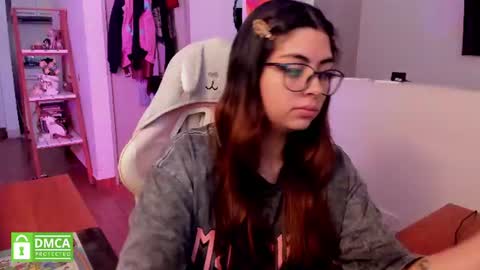 Sarah Ana Banana online show from August 6, 4:06 pm