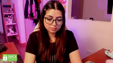 Sarah Ana Banana online show from August 7, 3:50 am