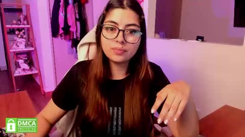 Sarah Ana Banana online show from August 7, 9:09 am