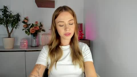 Cindy online show from August 10, 7:32 am