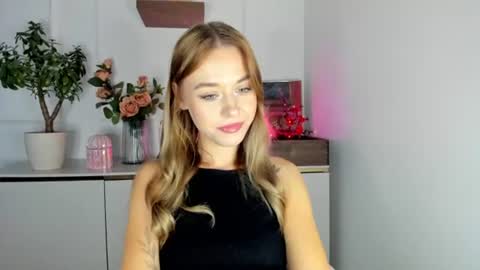 Cindy online show from August 17, 6:07 am