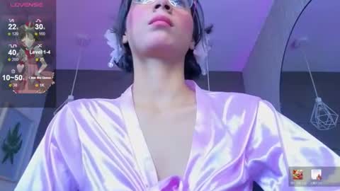 PERLA online show from August 14, 7:39 pm