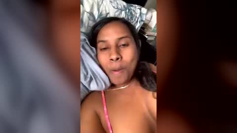 perlas208531 online show from July 6, 6:55 pm