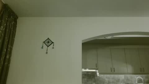 perra_de_phillip_brown online show from April 15, 11:12 pm