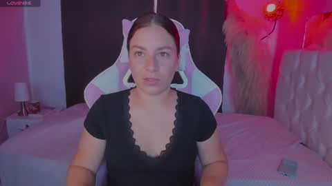 persefone_saira online show from August 6, 2:05 pm