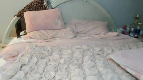 persianbabe1990 online show from August 11, 4:25 am