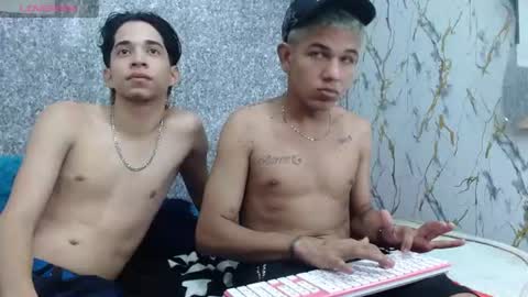 perverted_boyys22 online show from August 3, 10:06 pm