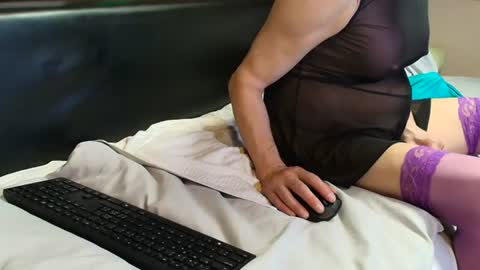 peter196888 online show from August 16, 2:04 am