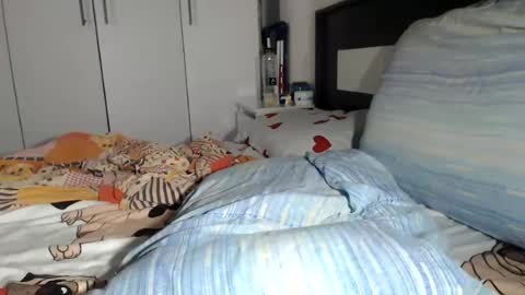petite_danielle online show from July 21, 5:11 am