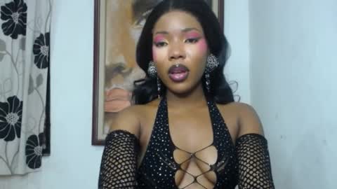 Petite Diva online show from August 6, 7:07 am