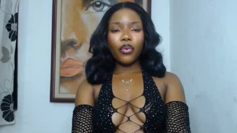 Petite Diva online show from August 6, 7:13 pm