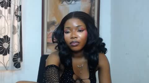 Petite Diva online show from August 7, 1:22 pm