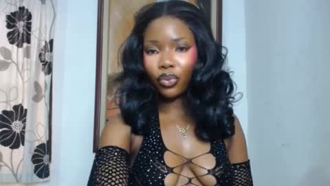 Petite Diva online show from August 8, 7:19 am