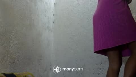petite_jzee online show from August 8, 4:29 pm