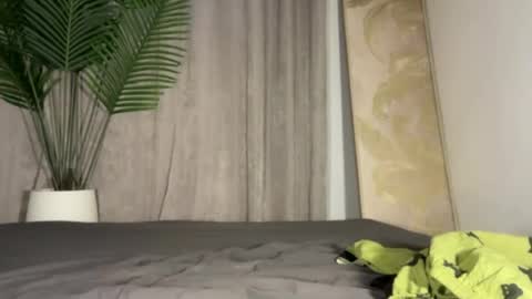 petite_kaye online show from July 31, 5:25 am
