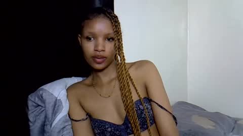 petite_melinda online show from August 8, 2:00 am